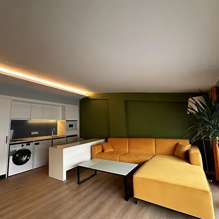 Otto Tunali Apartment *