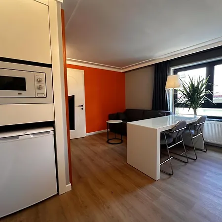 Otto Tunali 公寓 *